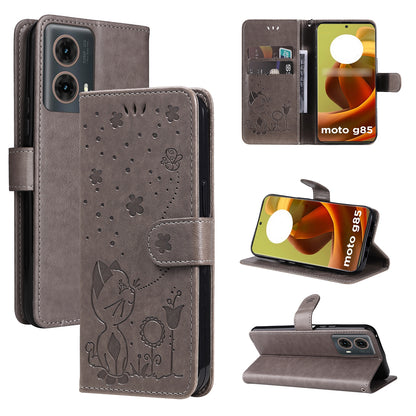 For Motorola Moto G85 Cat and Bee Embossed Flip Leather Phone Case Wallet Cover with Card Slots Cash Pocket Magnetic Stand Protective Shockproof TPU PU Leather Case with Wrist Strap