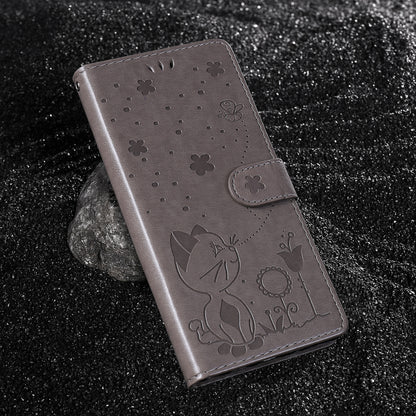 For Samsung Galaxy S25+ 5G Cat and Bee Embossed Flip Leather Phone Case Wallet Cover with Card Slots Cash Pocket Magnetic Stand Protective Shockproof TPU PU Leather Case with Wrist Strap